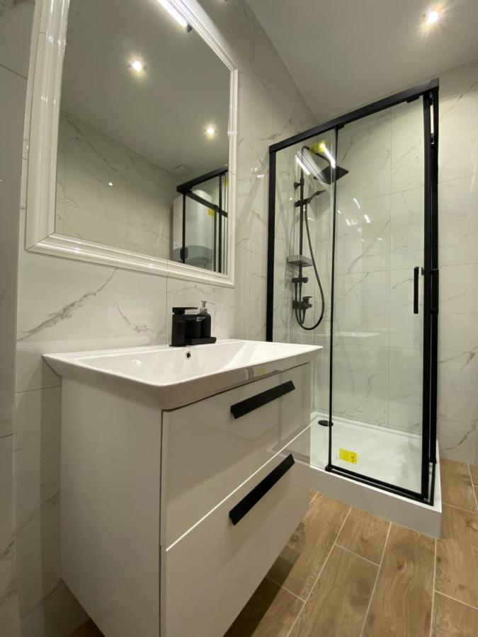 Dunin Majestic Residence 4 Krakow Bagian luar foto