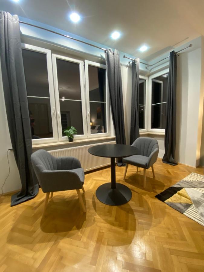 Dunin Majestic Residence 4 Krakow Bagian luar foto